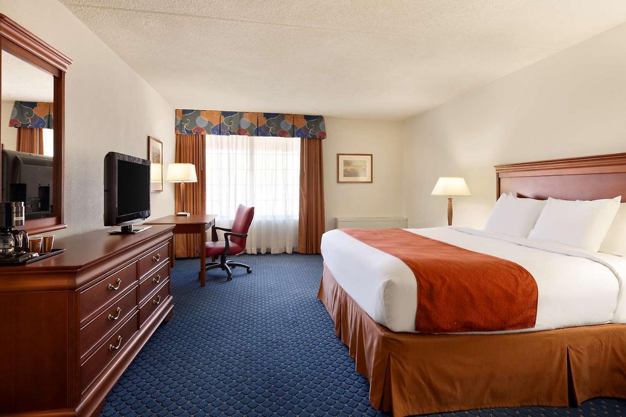 Country Inn & Suites By Radisson, Fredericksburg South I-95 , Va Exterior photo